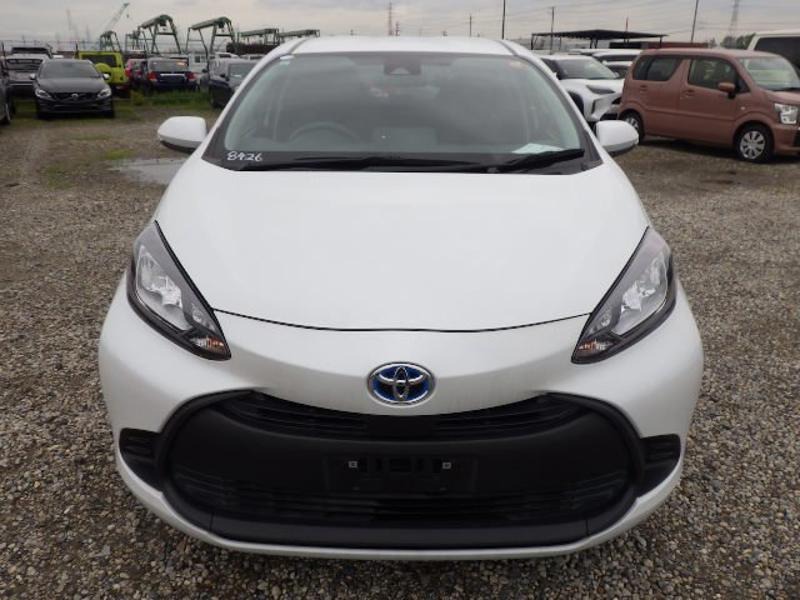 2023 Toyota Aqua Hybrid X in pearl &ndash; photo 3
