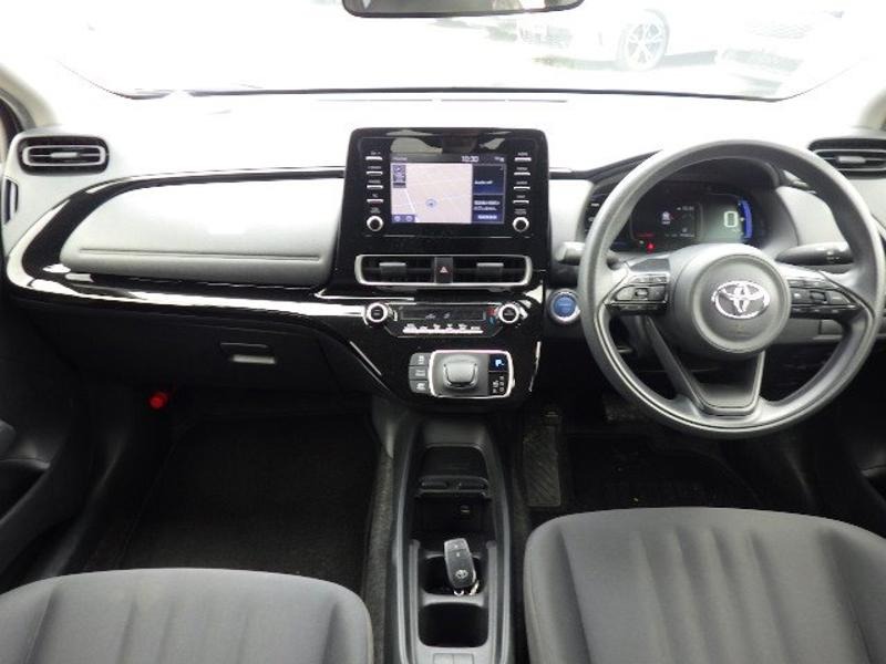 2023 Toyota Aqua Hybrid X in pearl &ndash; photo 9