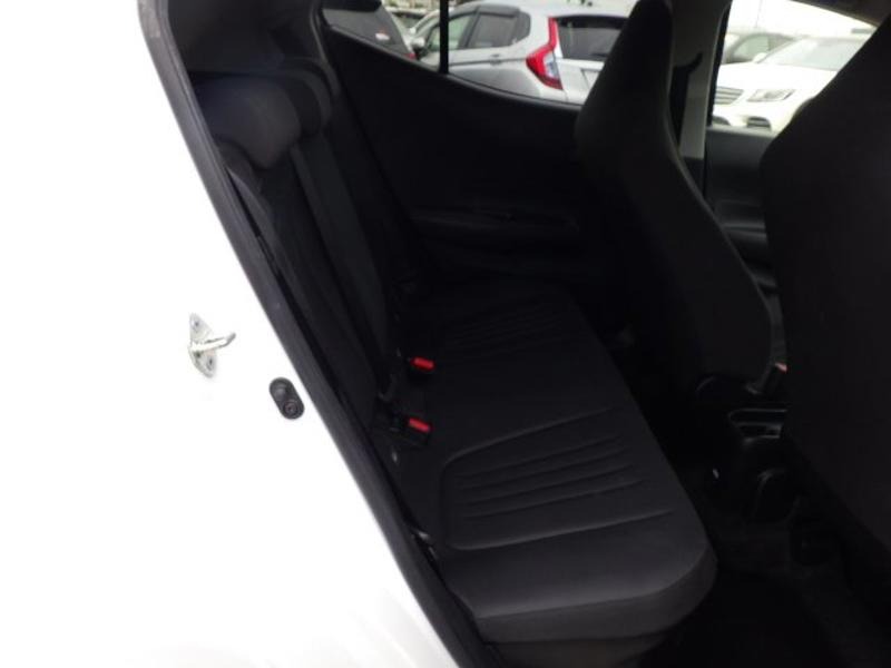 2023 Toyota Aqua Hybrid G Package in pearl &ndash; photo 12