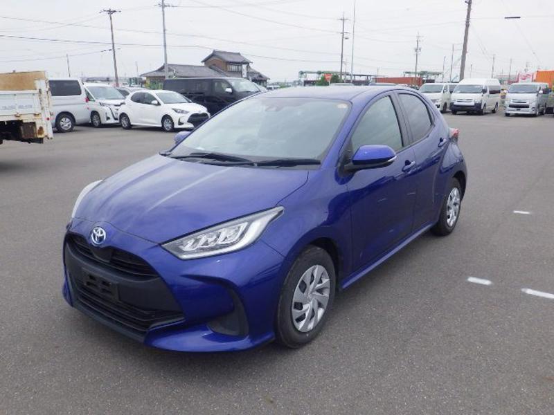 2023 Toyota Yaris Hybrid G Package in navy blue &ndash; photo 1